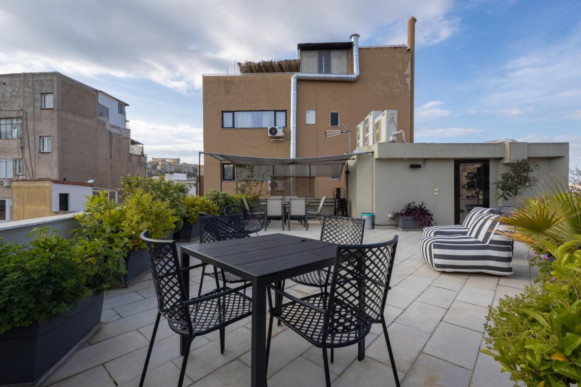 85 Sqm In The Heart Of Athens Shared Rooftop Deck Екстериор снимка